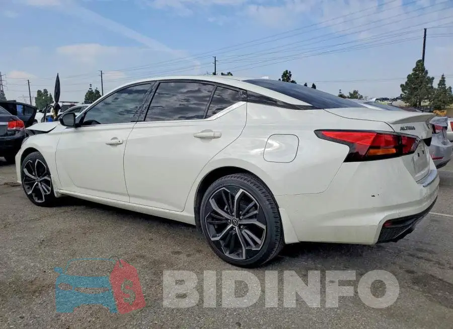 1N4BL4CV7PN315685 Photo# 2
