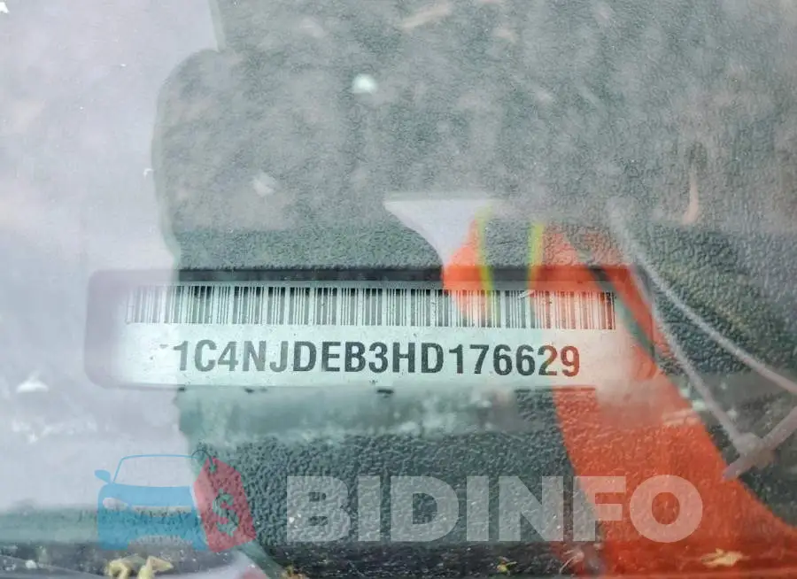1C4NJDEB3HD176629 Photo# 13