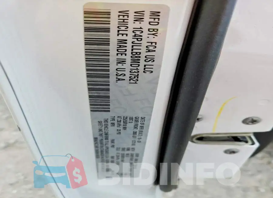 1C4PJLLB8MD137521 Photo# 12