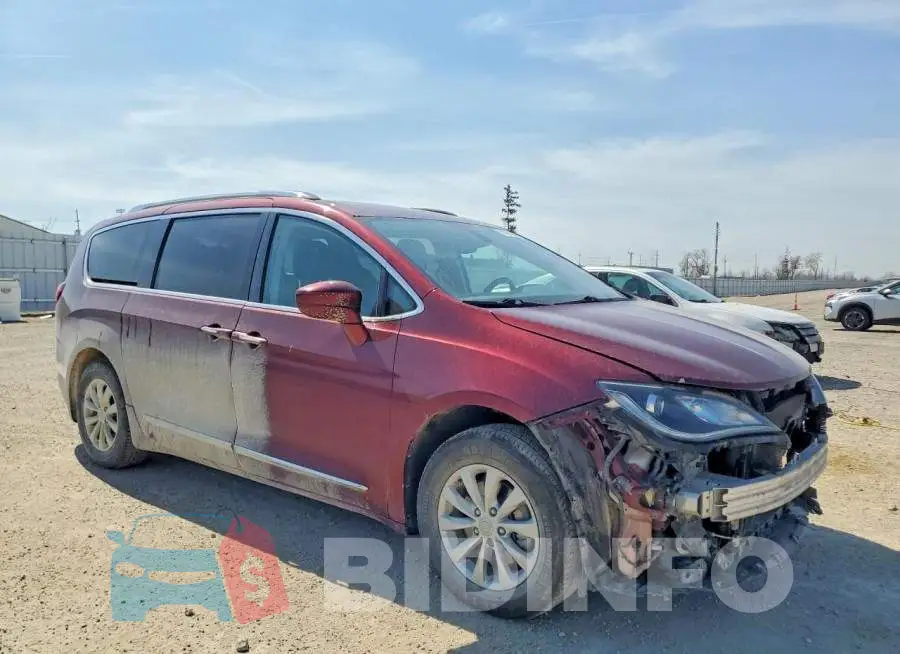 2C4RC1EG9JR130554 Photo# 4