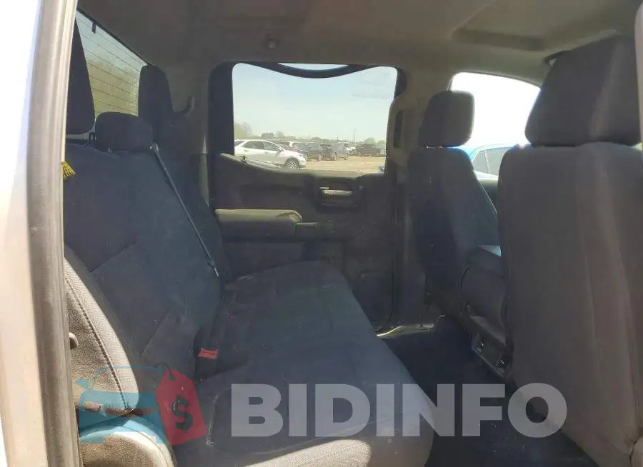1GCPYBEH3MZ173692 Photo# 10