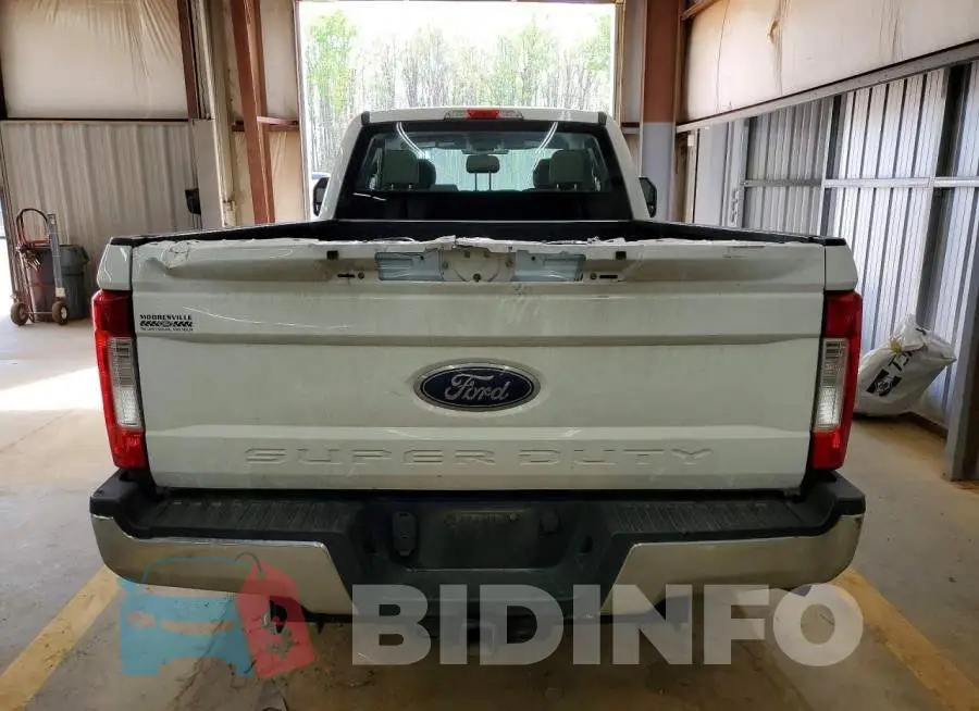 1FT7X2A60JEB47030 Photo# 6