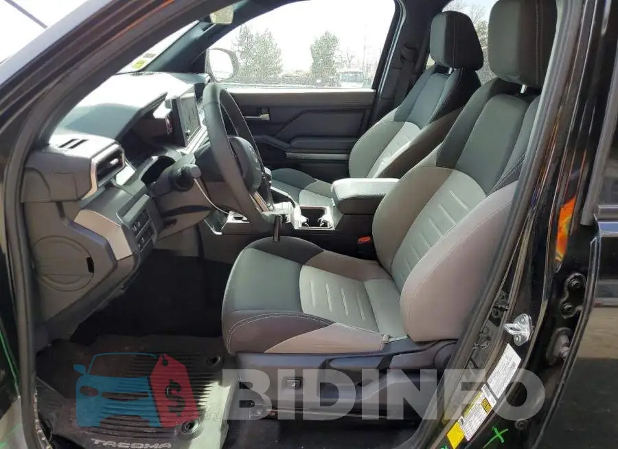 3TMLB5JN8SM112916 Photo# 7