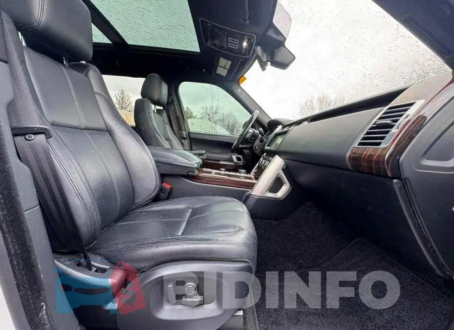 SALGR2FK6HA329227 Photo# 5