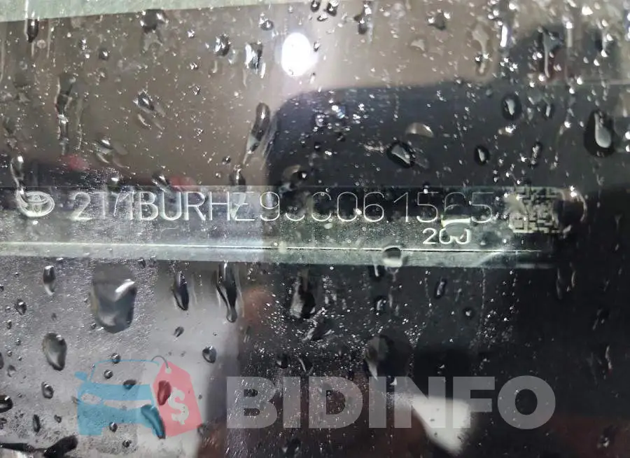 2T1BURHE9JC061565 Photo# 12