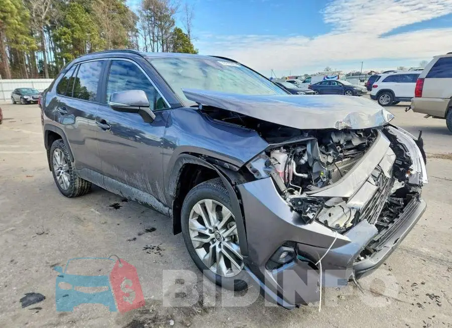 2T3A1RFV3RC416630 Photo# 4