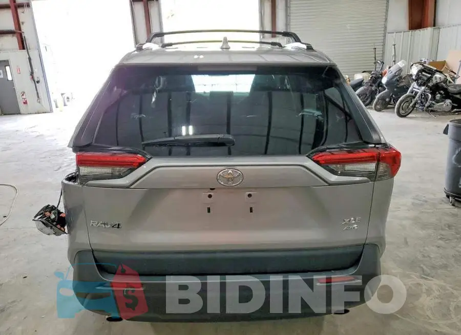 2T3P1RFV4MC180492 Photo# 6