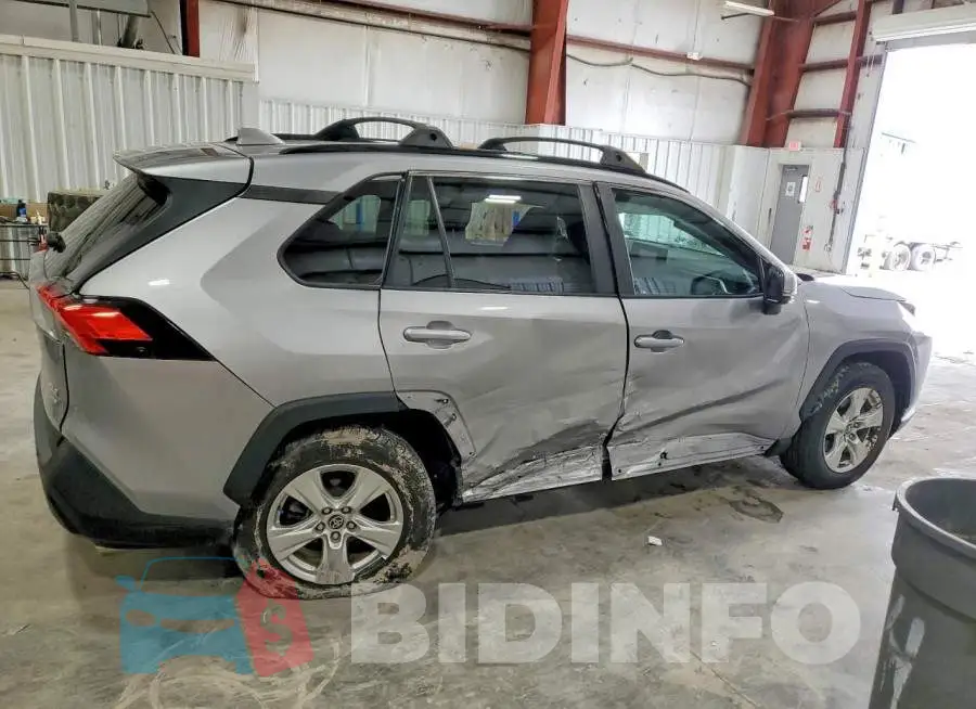 2T3P1RFV4MC180492 Photo# 3