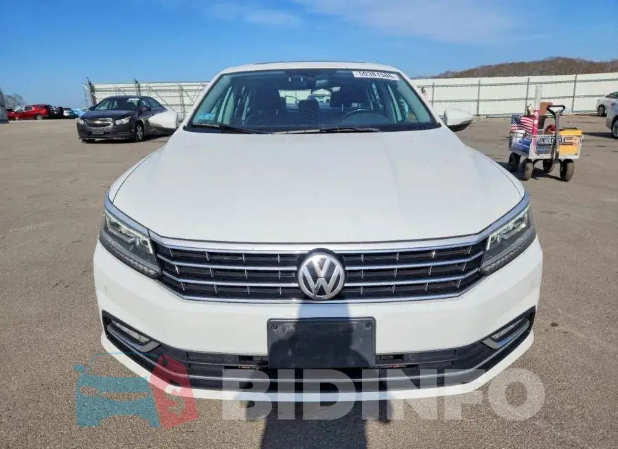1VWGT7A3XHC035885 Photo# 5