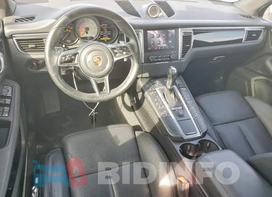 WP1AB2A52JLB35807 Photo# 8