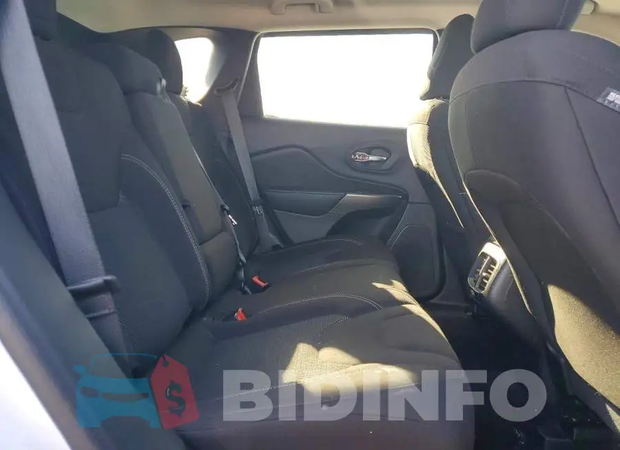 1C4PJLCBXMD113057 Photo# 11