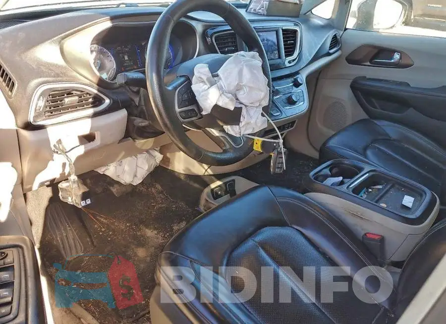 2C4RC1DG0LR262204 Photo# 8