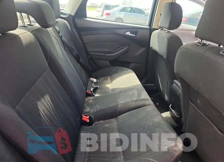 1FADP3F20JL327821 Photo# 10