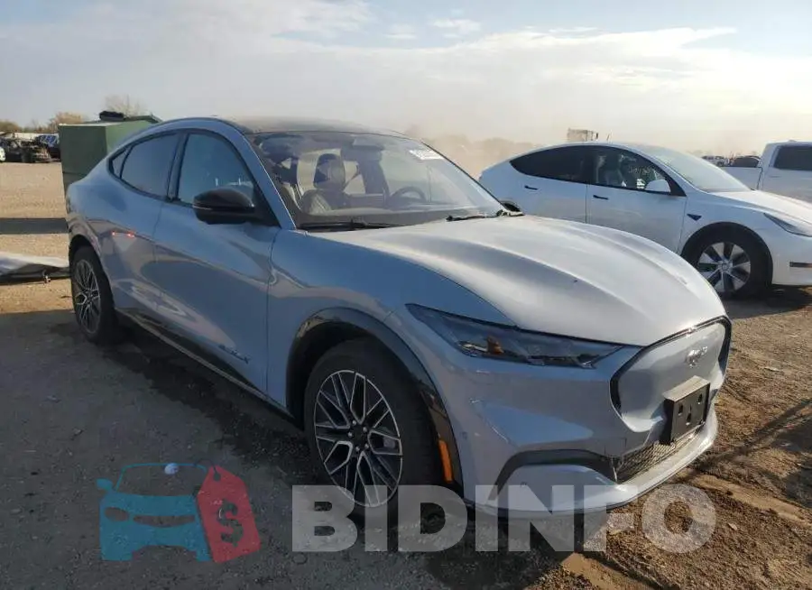 3FMTK3SU7RMA53132 Photo# 4