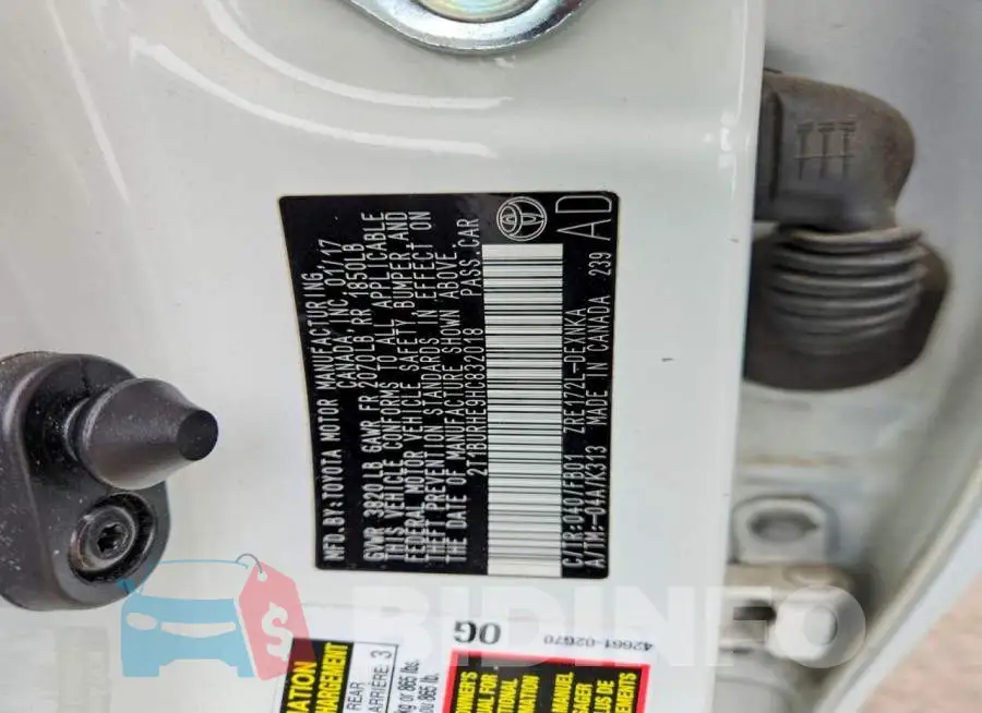 2T1BURHE9HC832018 Photo# 12