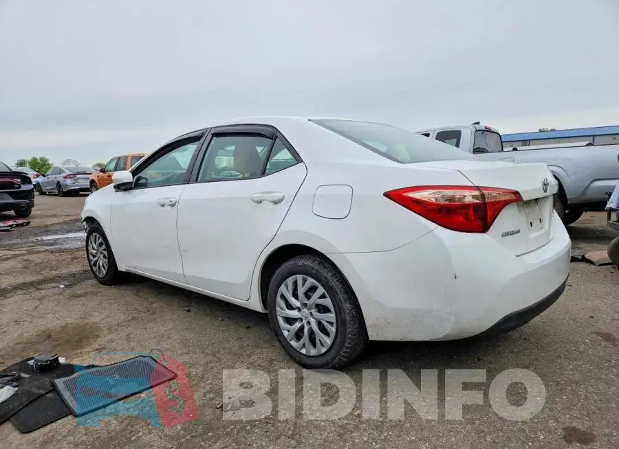 2T1BURHE9HC832018 Photo# 2