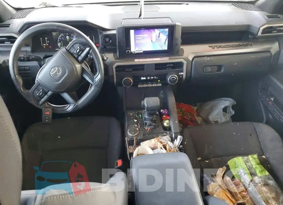 3TMKB5FN3SM026675 Photo# 8