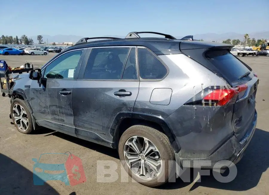 JTMEB3FV8RD226121 Photo# 2