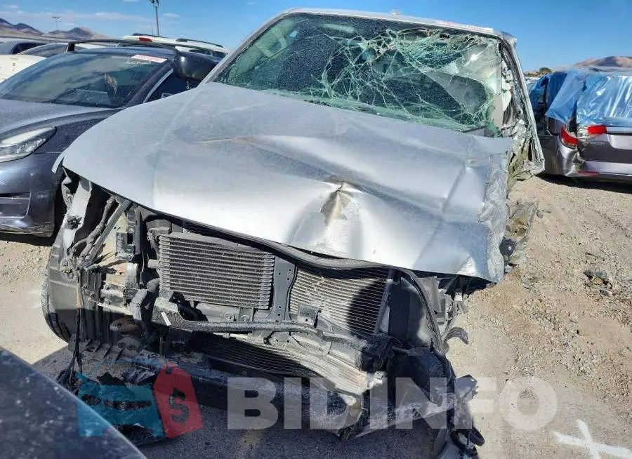 1N6BD0CT2JN725653 Photo# 5