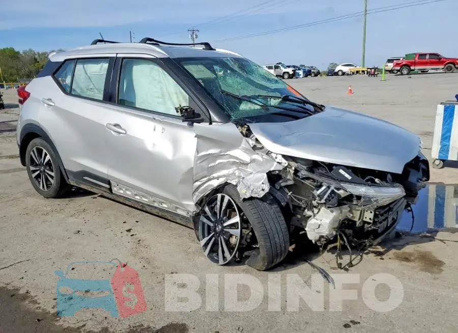 3N1CP5CU8JL528994 Photo# 4