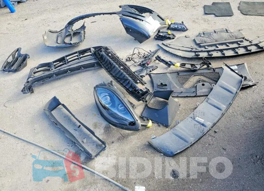 WP1AG2A57JLB65726 Photo# 13