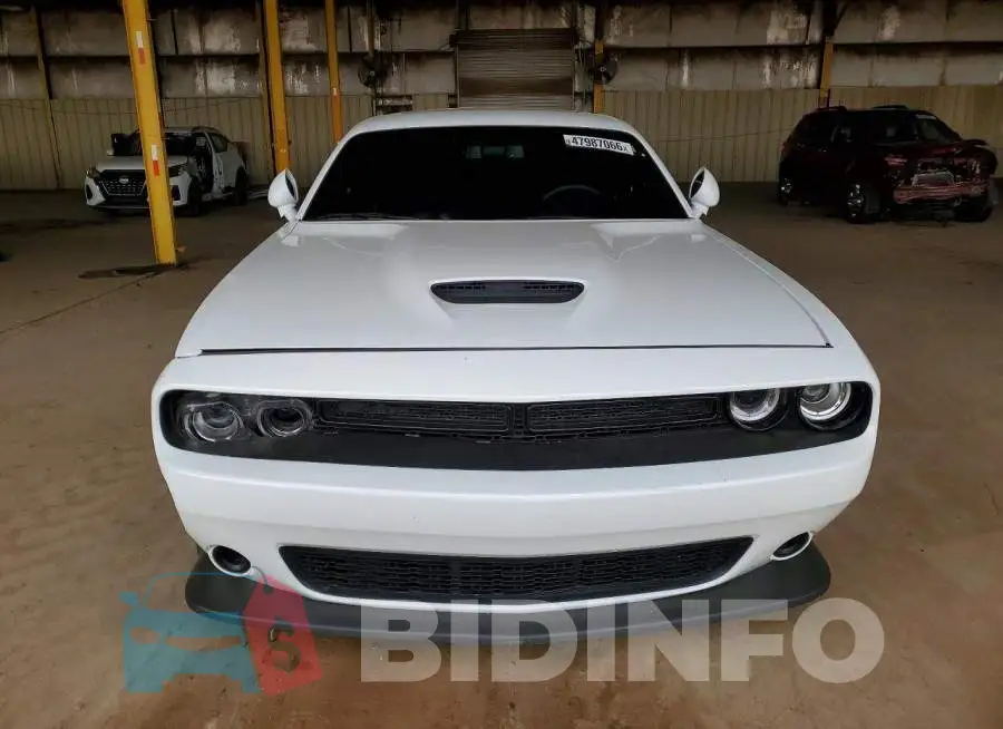 2C3CDZJG4PH637744 Photo# 5