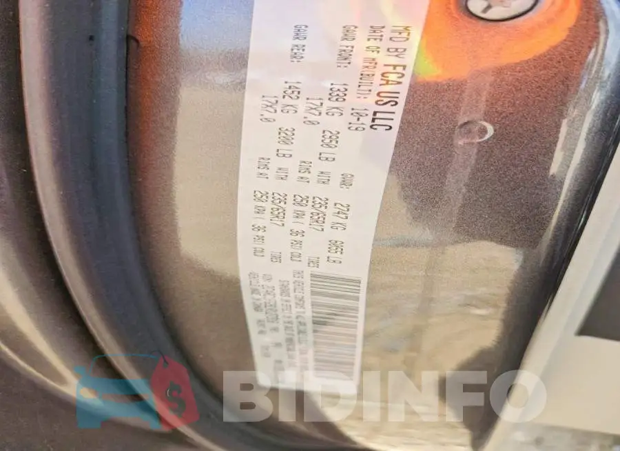 2C4RC1FG9LR127316 Photo# 13