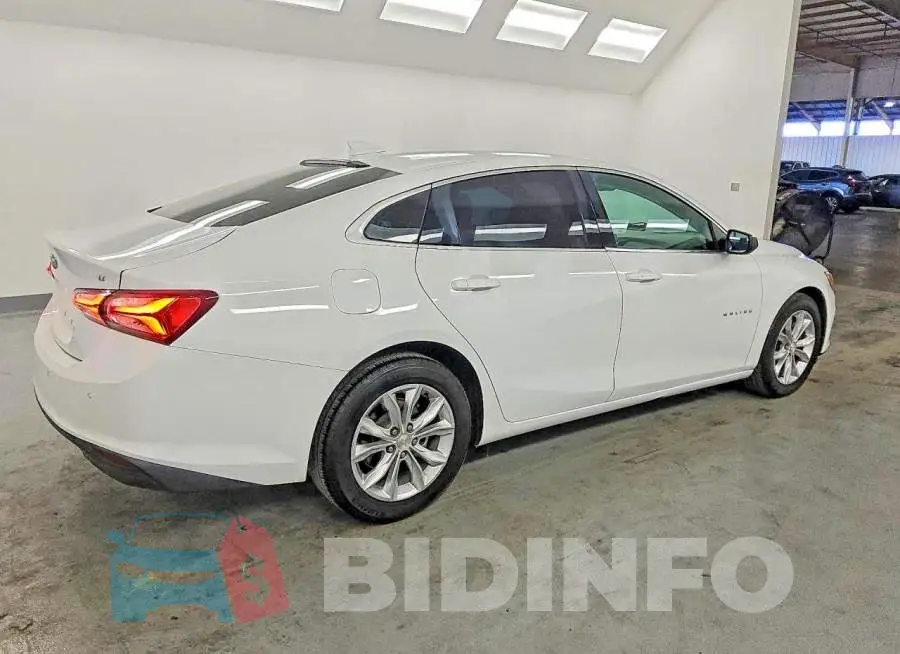 1G1ZD5ST3NF105015 Photo# 3