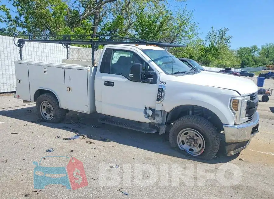 1FDBF3B60KED71834 Photo# 4