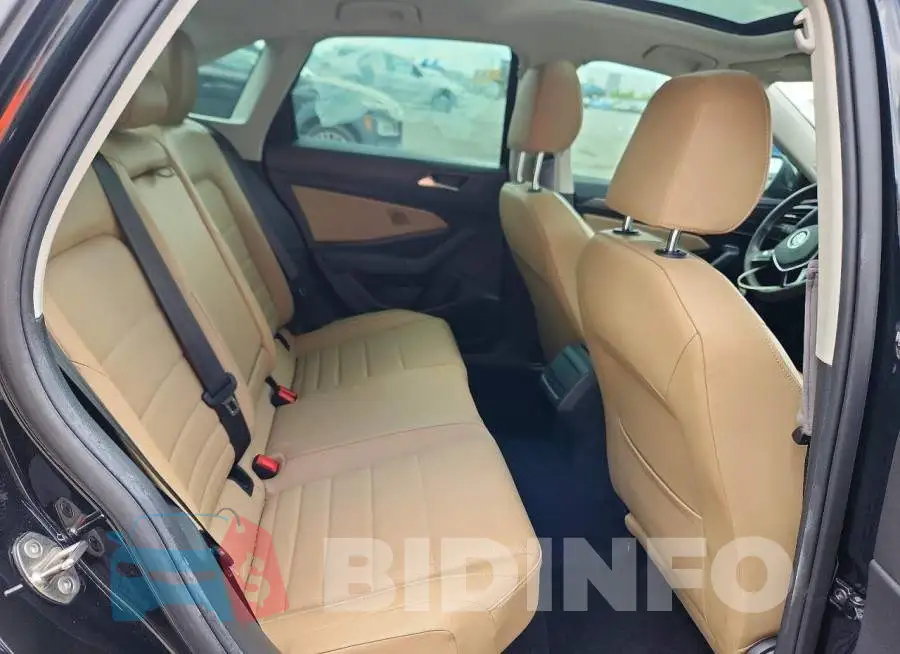 3VWE57BU9MM057264 Photo# 10
