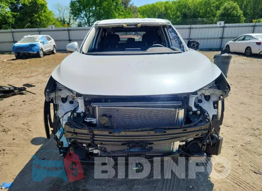 JN8BT3BA9SW011641 Photo# 5