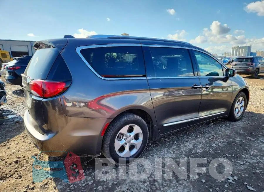 2C4RC1EG5HR757486 Photo# 3