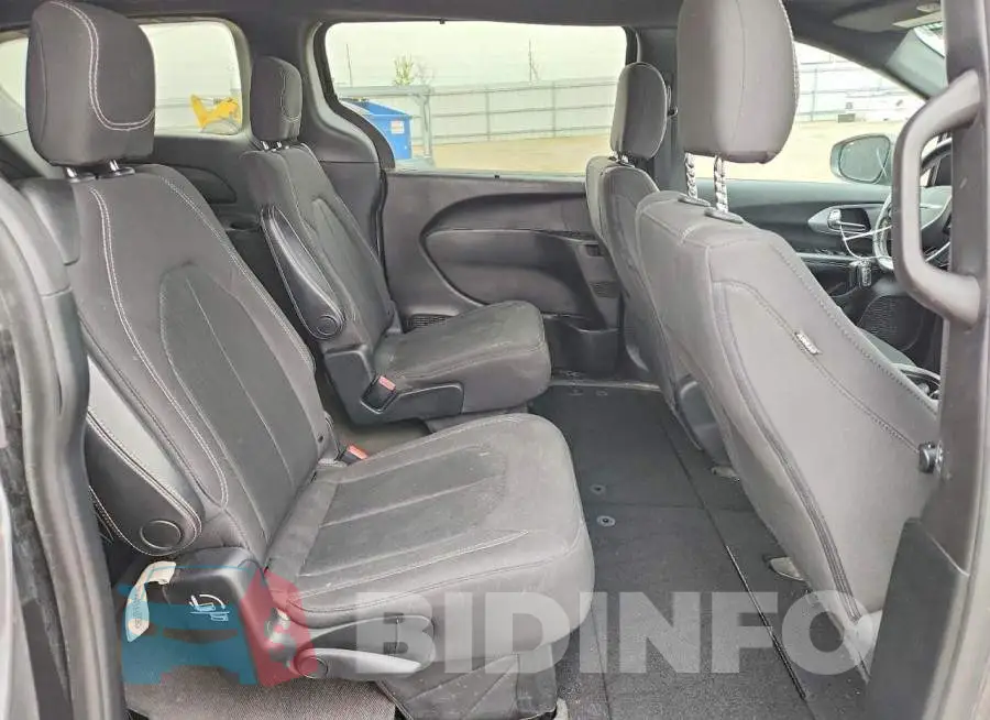 2C4RC1FG6KR532452 Photo# 11