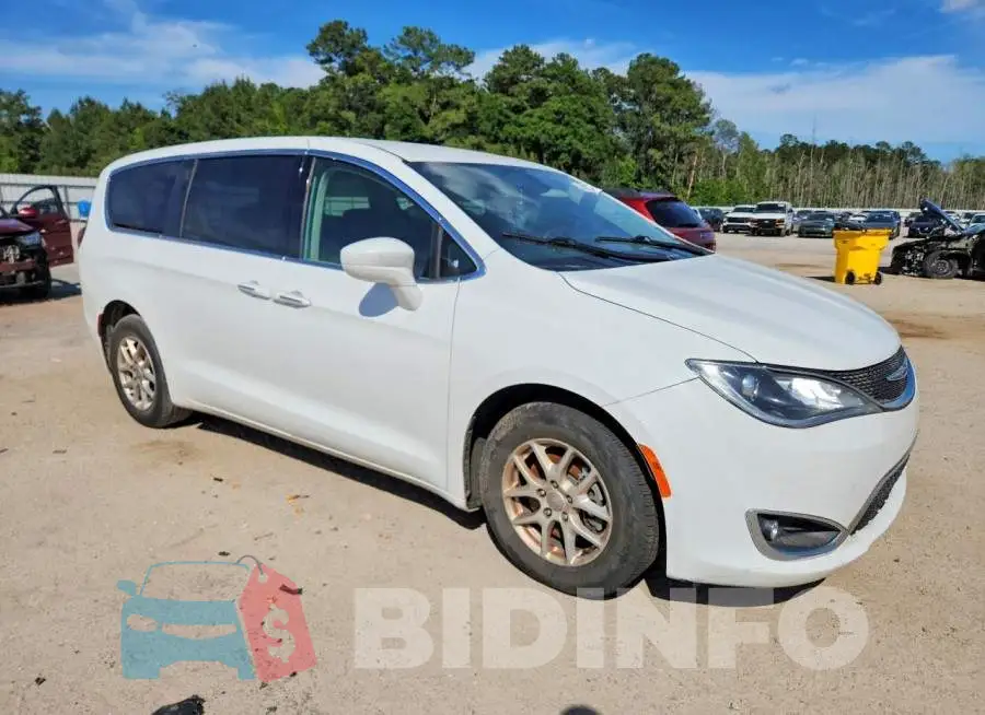 2C4RC1FG7LR108439 Photo# 4
