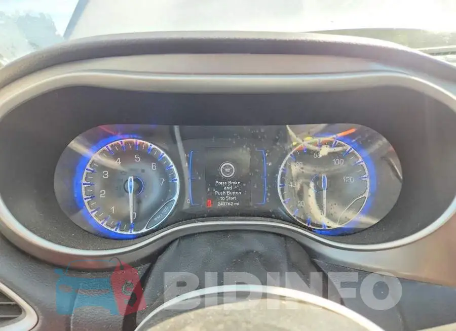 2C4RC1FG7LR108439 Photo# 9