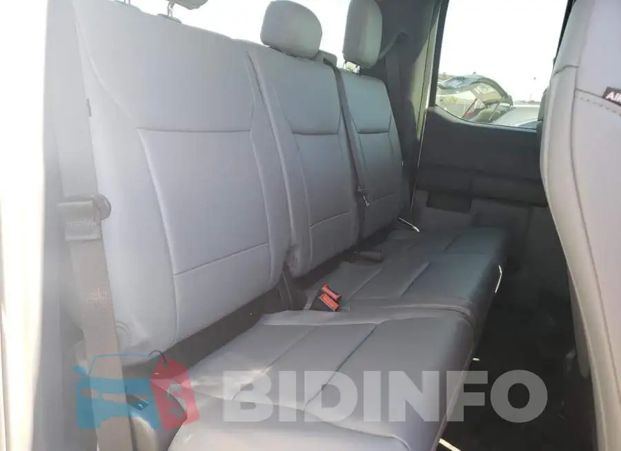 1FT7X2BA1PEE17247 Photo# 10
