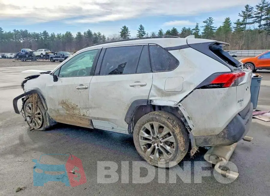 2T3A1RFV6SW623601 Photo# 2