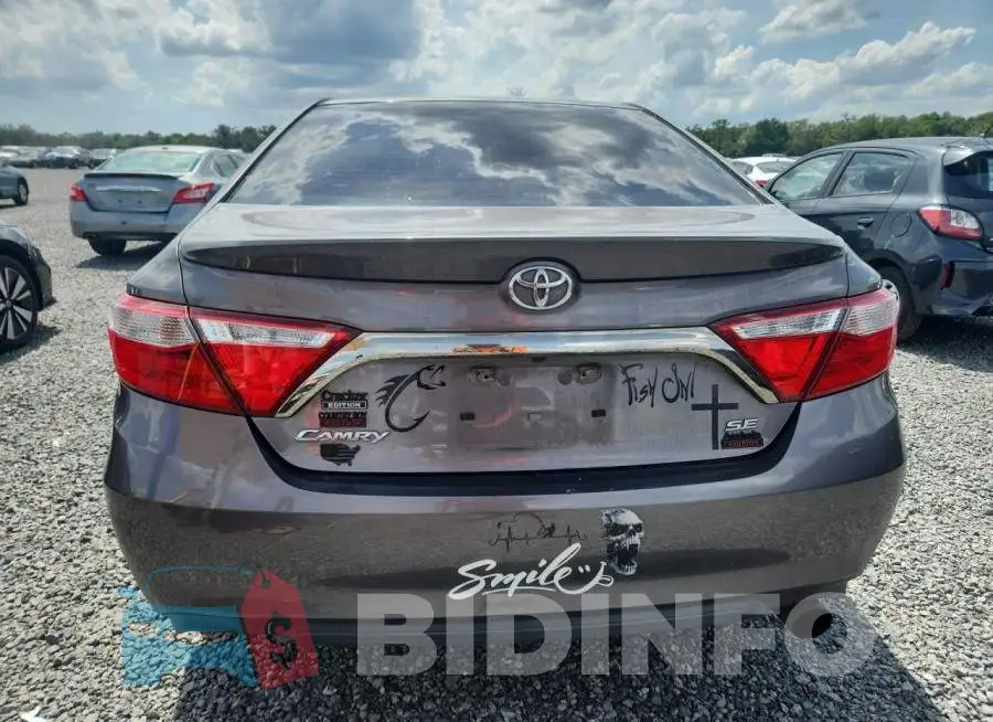 4T1BF1FK8HU345752 Photo# 6