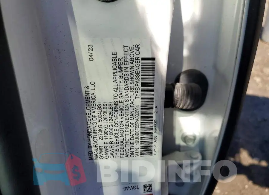 19UUB6F55PA003564 Photo# 13