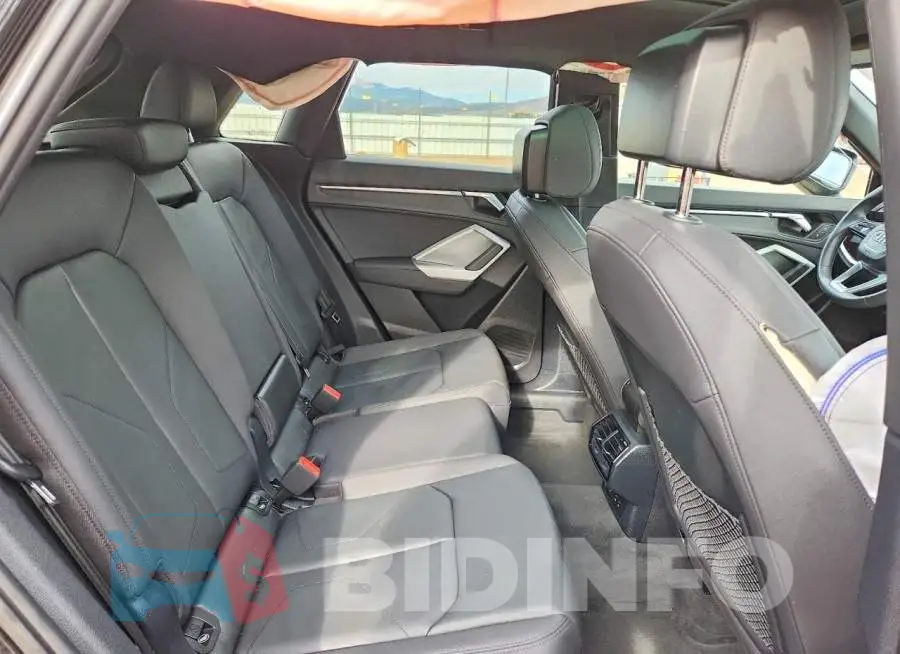 WA1DECF39M1021333 Photo# 10