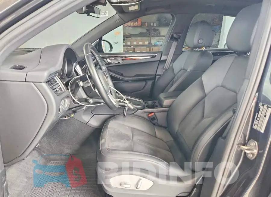 WP1AA2A50MLB05504 Photo# 7