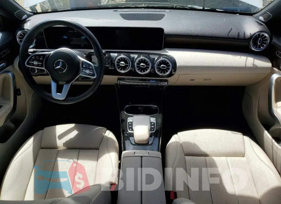 WDD3G4EB5KW024763 Photo# 8