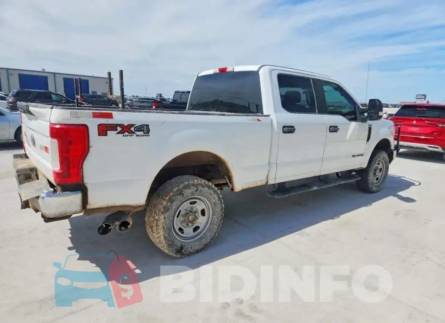 1FT7W2BT4JEB64775 Photo# 3