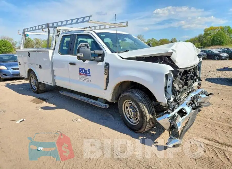 1FT7X2AA0PED46544 Photo# 4