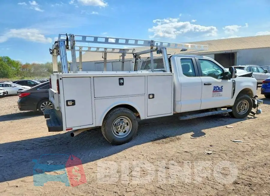 1FT7X2AA0PED46544 Photo# 3