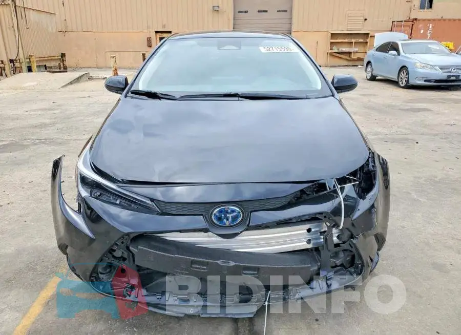 JTDBCMFE1S3103164 Photo# 5