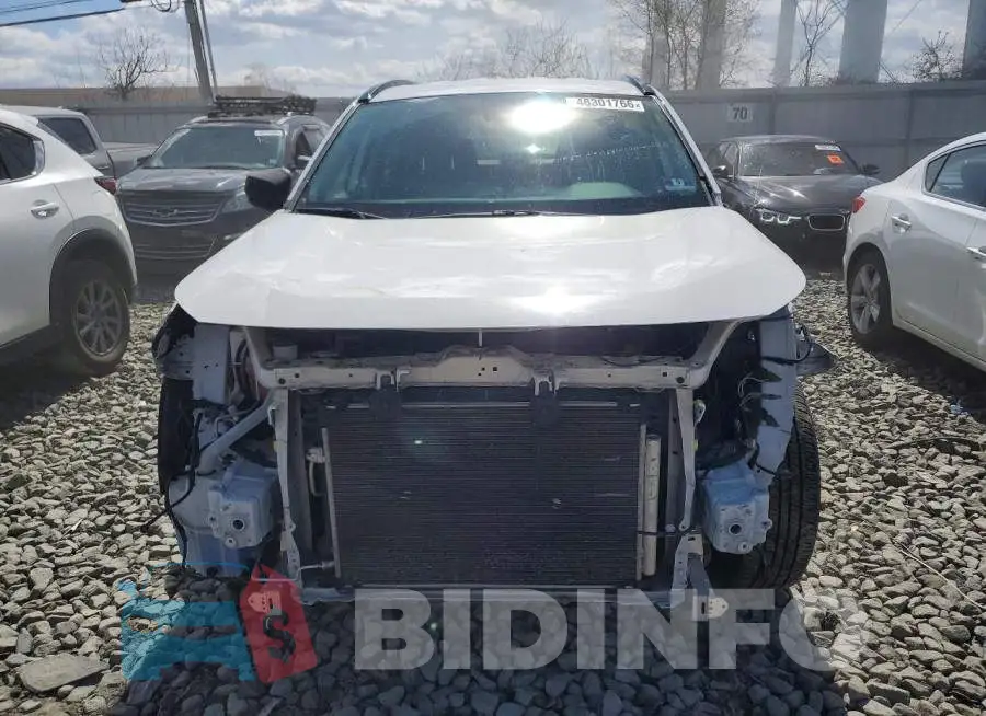 JTMF1RFV1KD037617 Photo# 5