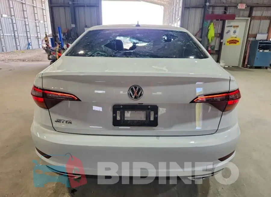 3VWCB7BU6KM252221 Photo# 6