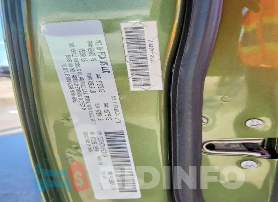 2C3CDXCT0JH230154 Photo# 12