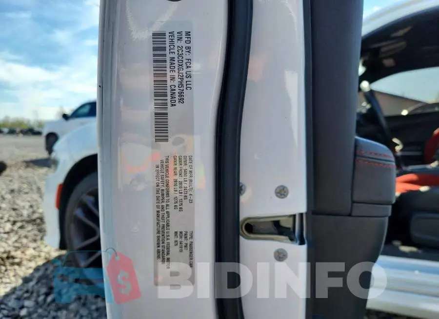 2C3CDXGJ2PH576692 Photo# 12
